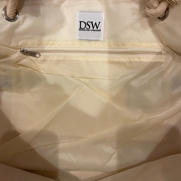 NWT Cabana Stripe Travel Duffle DSW in XL - Picture 9 of 9
